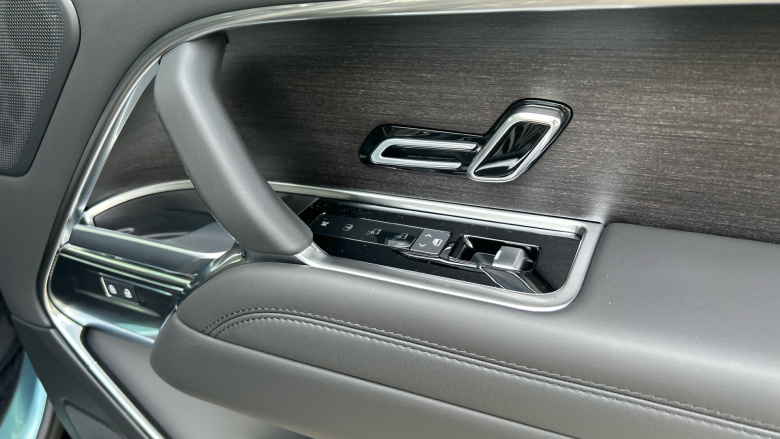 Land Rover Range Rover 3.0 P460e SE 4dr Auto Estate